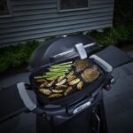 Weber<sup>®</sup> Q™ Grill 'n' Go Light - Image 2