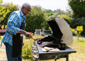 Clean BBQ after winter (1)